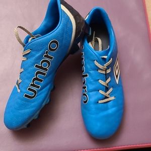 Womens Umbro cleats size 8
